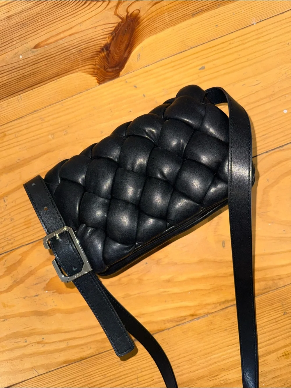 JW PEI Women's Black Quilted Maze Crossbody